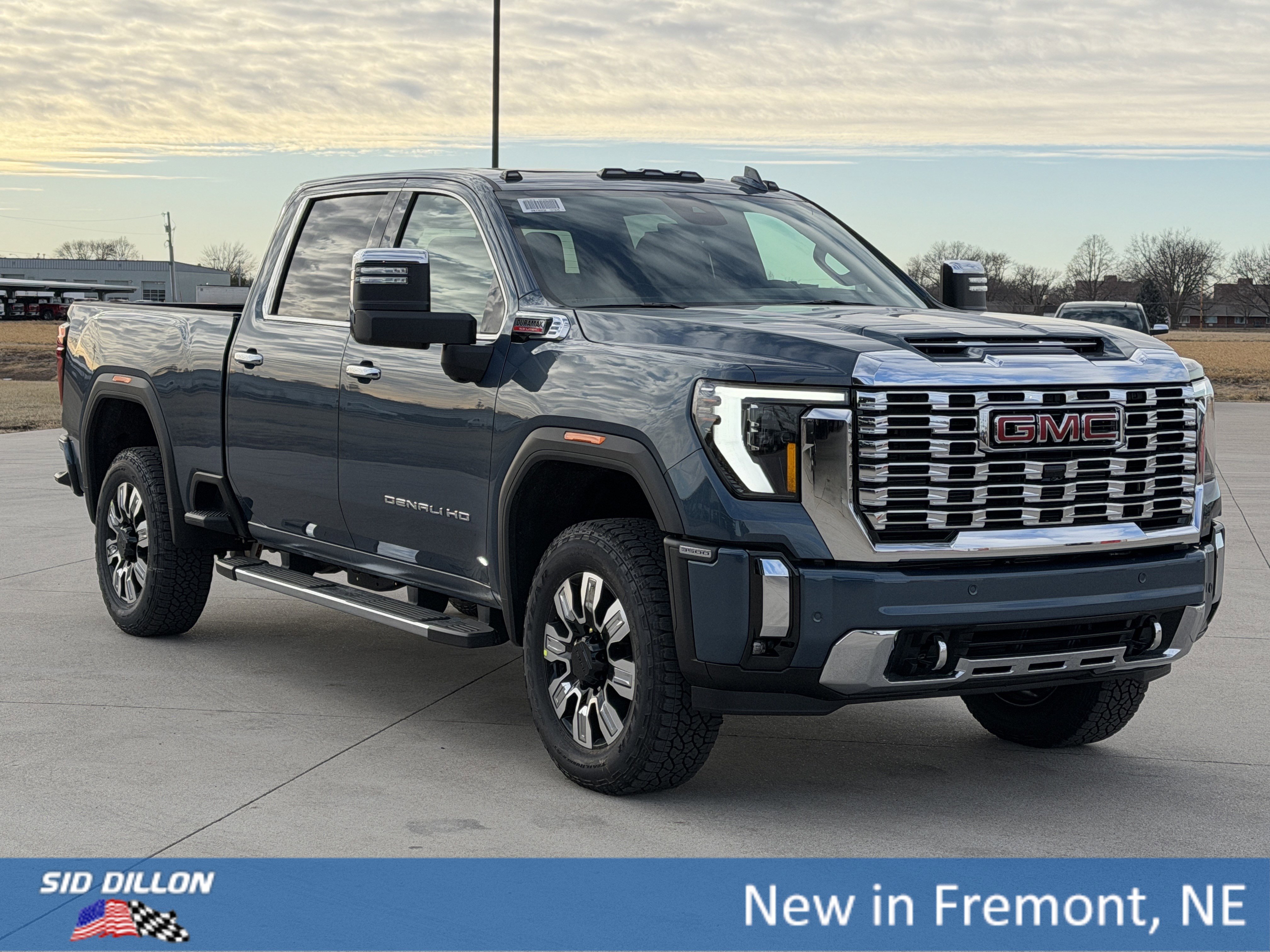 New 2026 GMC Sierra 3500 Denali w/ Denali Reserve Package image 2