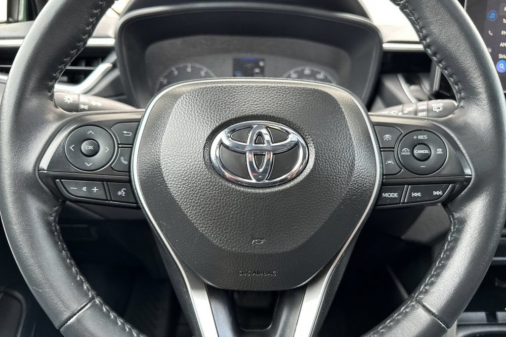 Used 2024 Toyota Corolla Cross LE w/ Moonroof Package AWD/4WD image 23