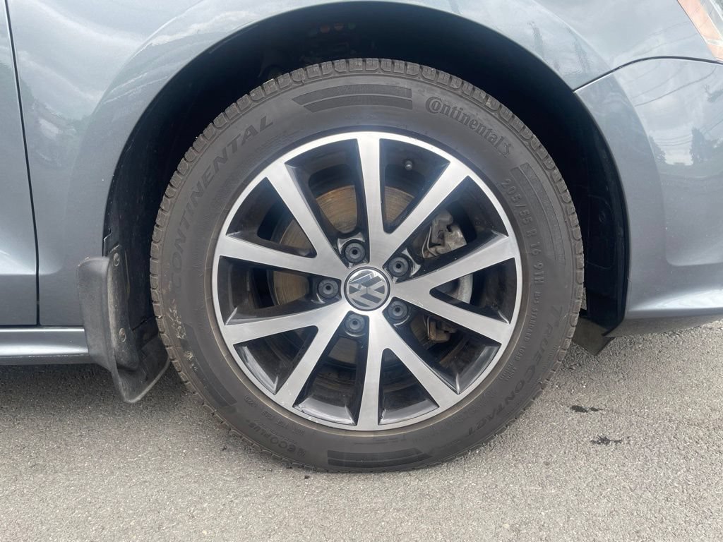 Used 2017 Volkswagen Jetta SE FWD image 12
