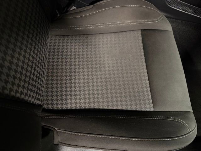 Used 2021 Dodge Challenger SXT image 26