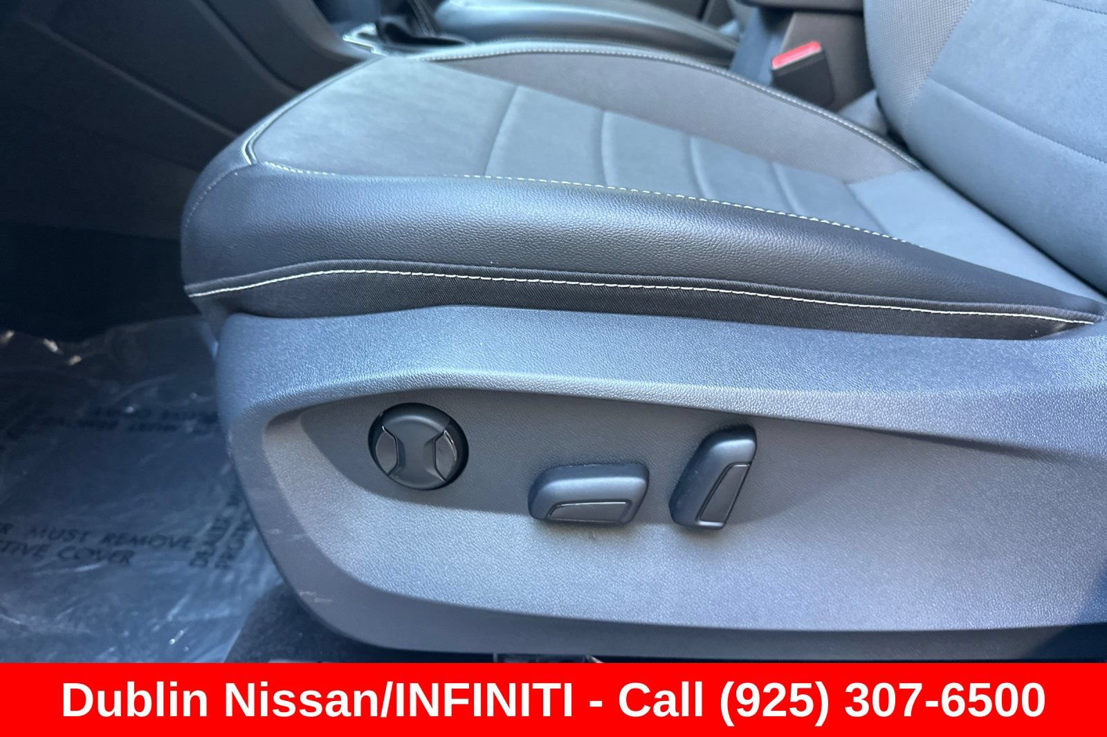 Used 2023 Volkswagen Taos SE w/ Black Wheel Package FWD image 14