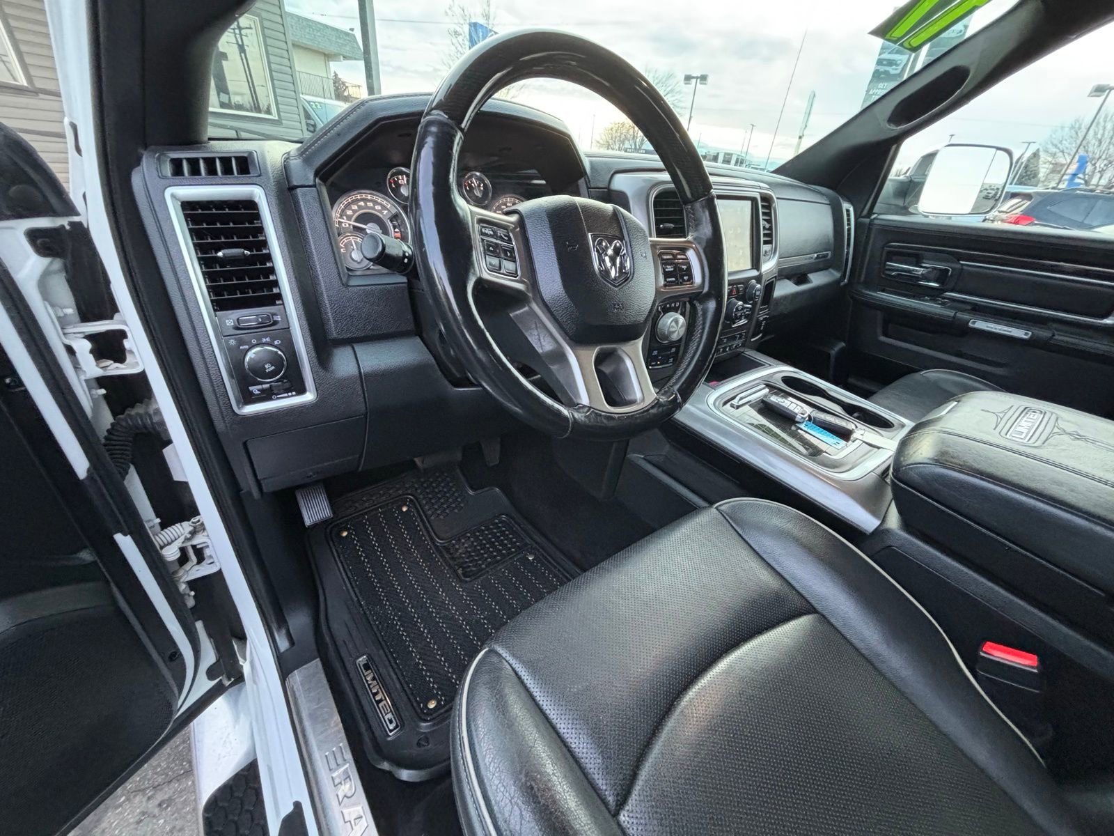 Used 2017 RAM 1500 Limited AWD/4WD image 14