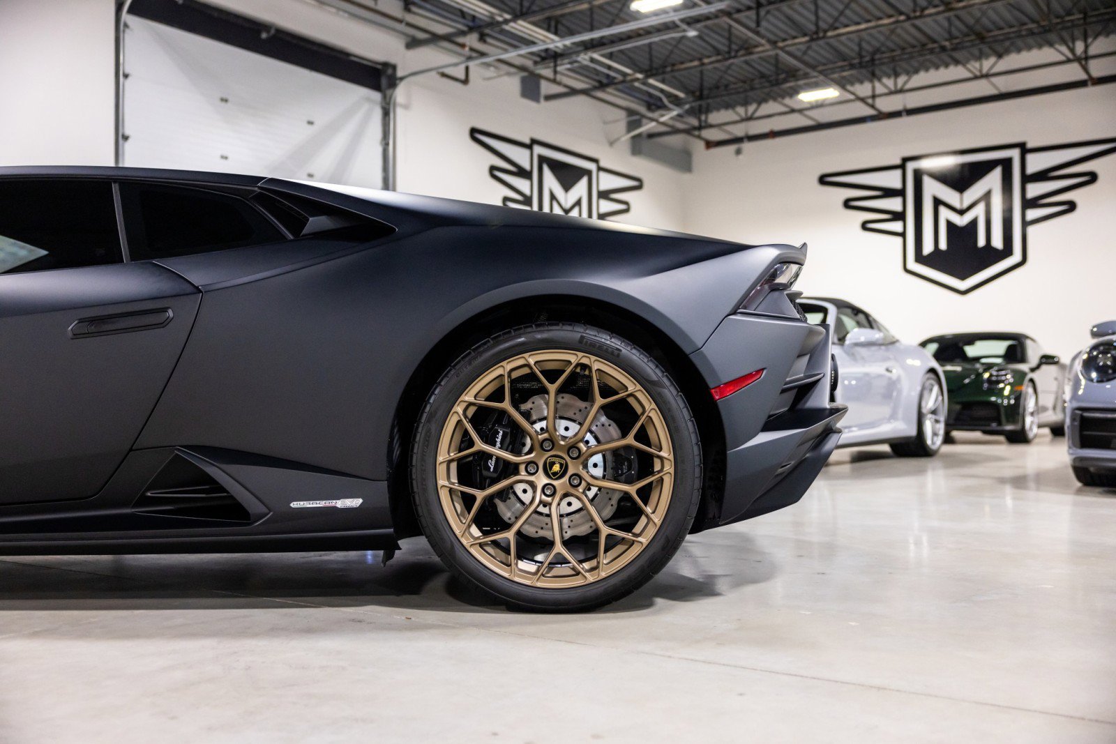 Used 2022 Lamborghini Huracan EVO image 17