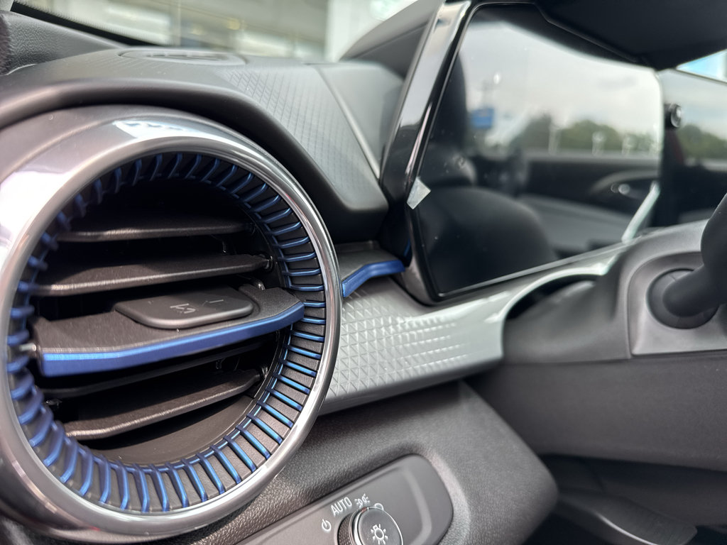 New 2026 Chevrolet Trax LT w/ Midnight Edition FWD image 10