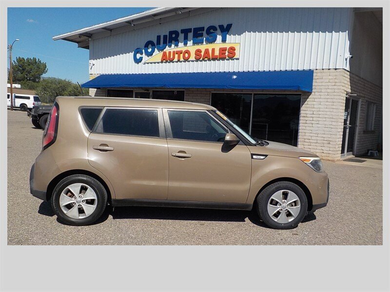Used 2015 Kia Soul FWD image 11