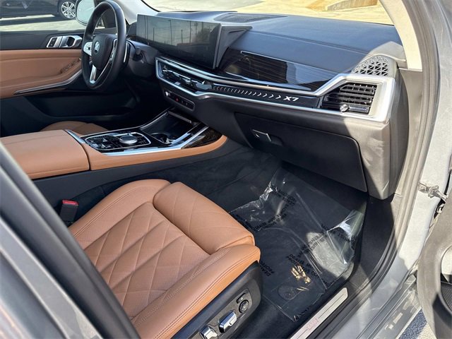 Used 2023 BMW X7 xDrive40i image 15