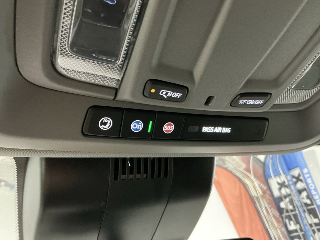 Used 2025 Chevrolet Silverado 1500 Custom Trail Boss w/ Dark Appearance Package image 17