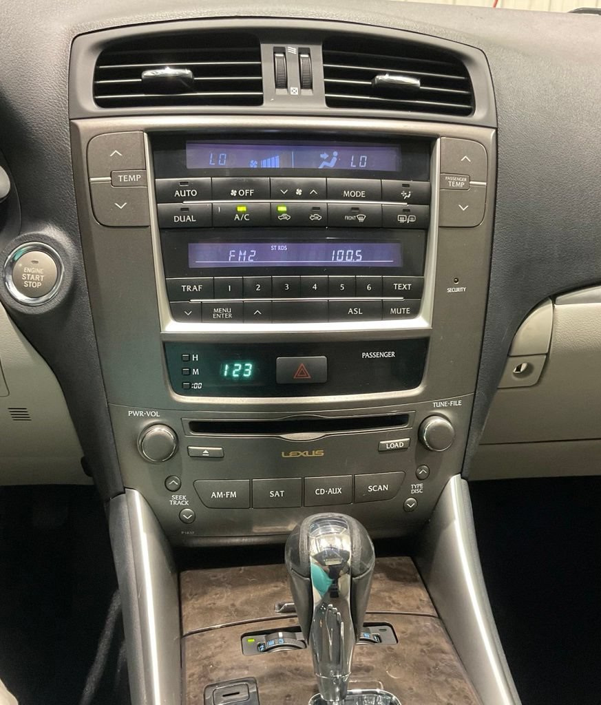 Used 2011 Lexus IS 250 w/ Premium Pkg Value Edition RWD image 18
