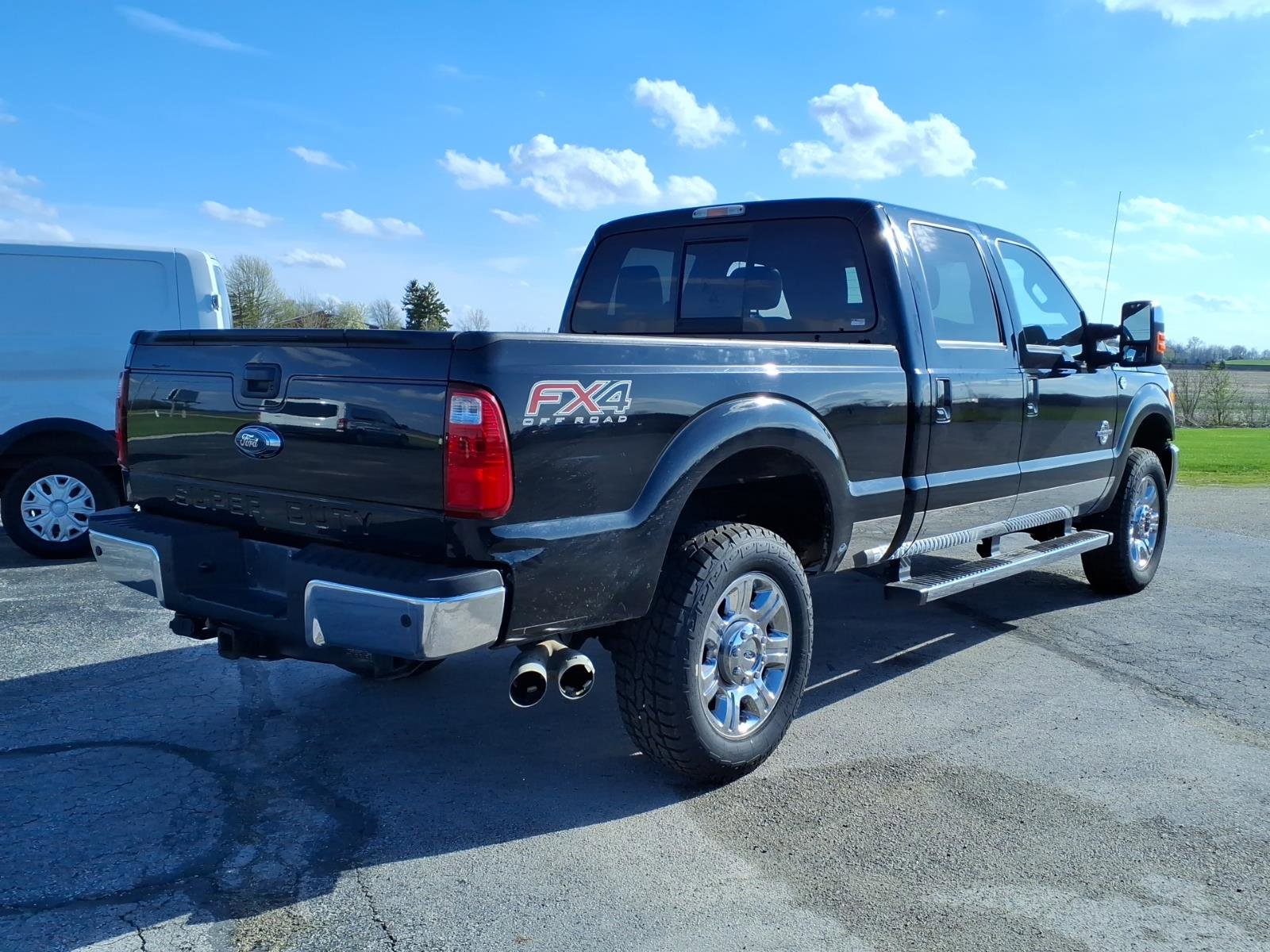 Used 2016 Ford F250 Lariat w/ Lariat Ultimate Package image 3