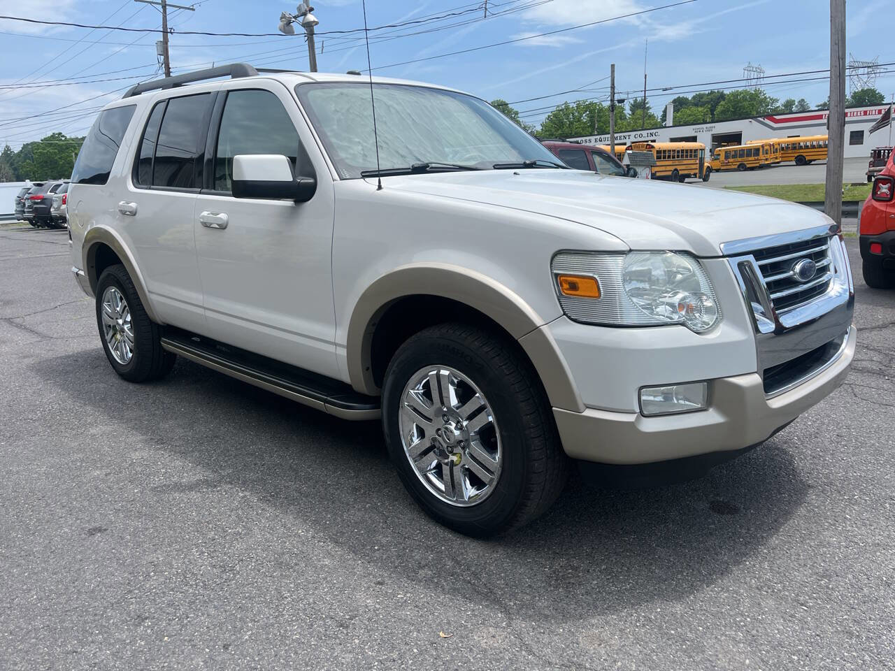 Used 2010 Ford Explorer Eddie Bauer AWD/4WD image 4