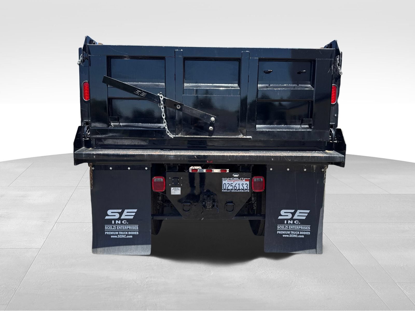 Used 2023 Ford F650 2WD Regular Cab Super Duty image 4