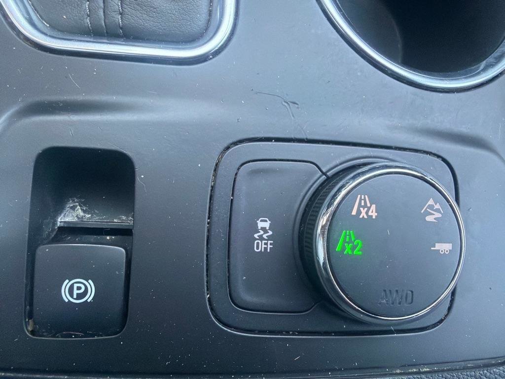 Used 2020 Chevrolet Traverse LT AWD/4WD image 18