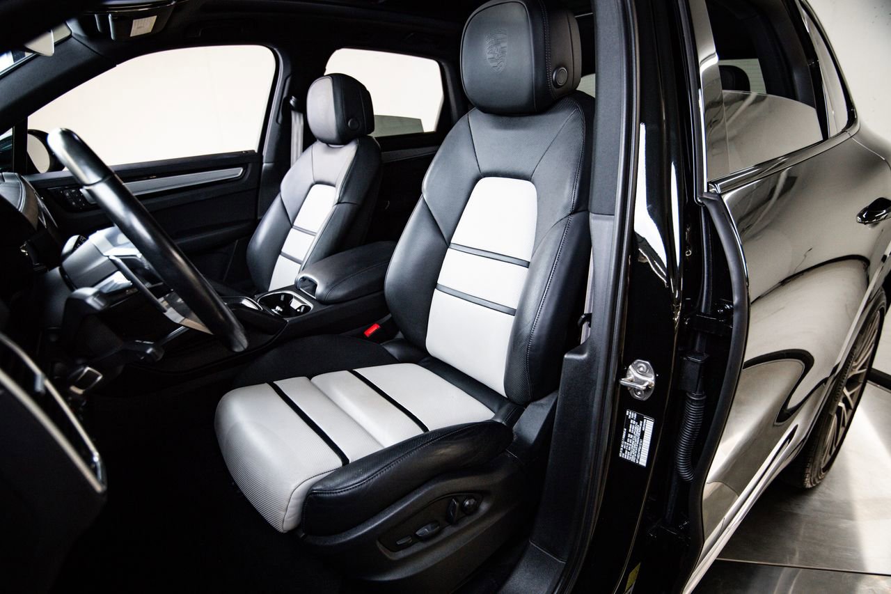 Certified 2023 Porsche Cayenne S Platinum image 5