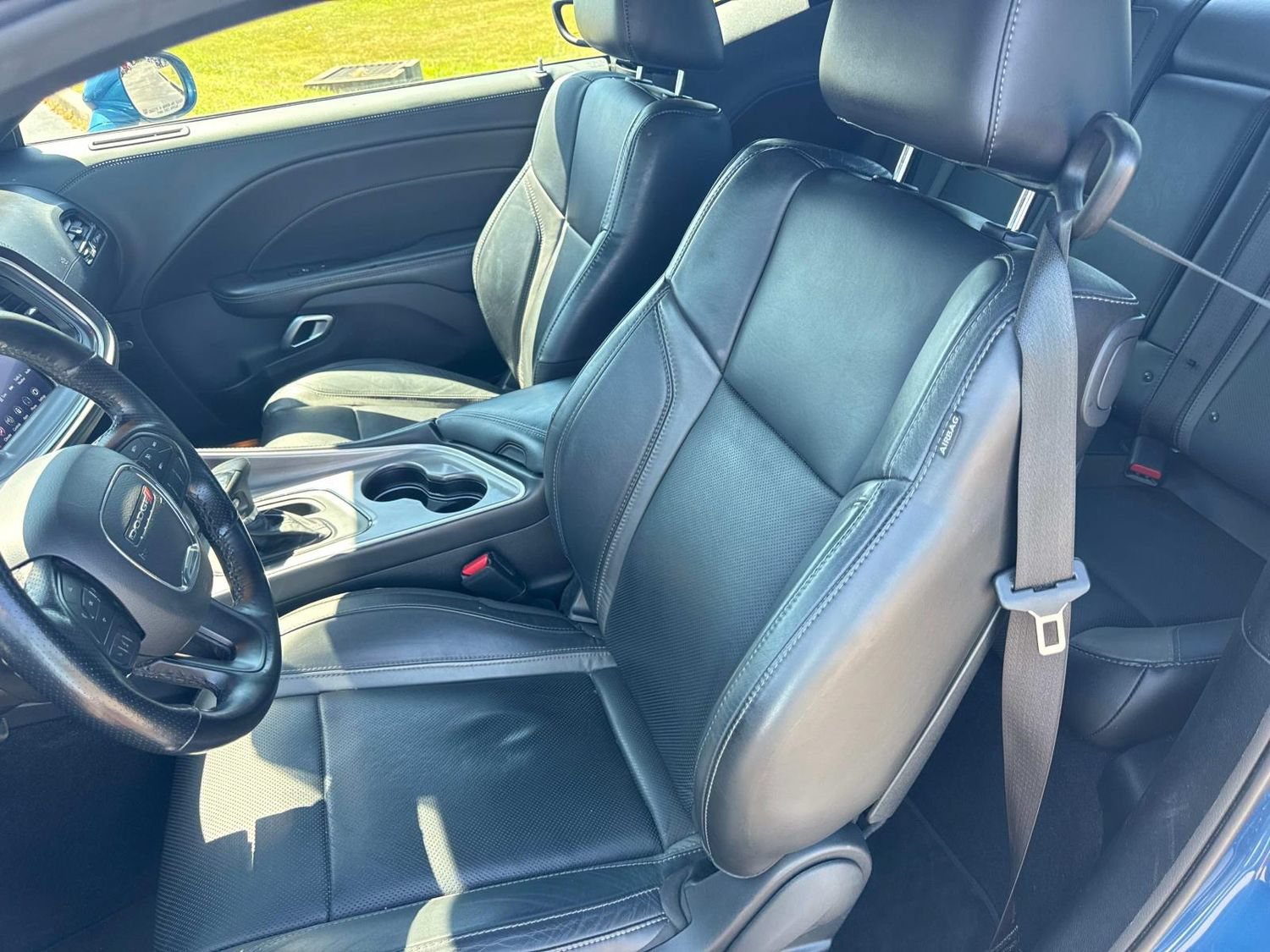 Used 2022 Dodge Challenger SXT w/ Plus Package RWD image 20