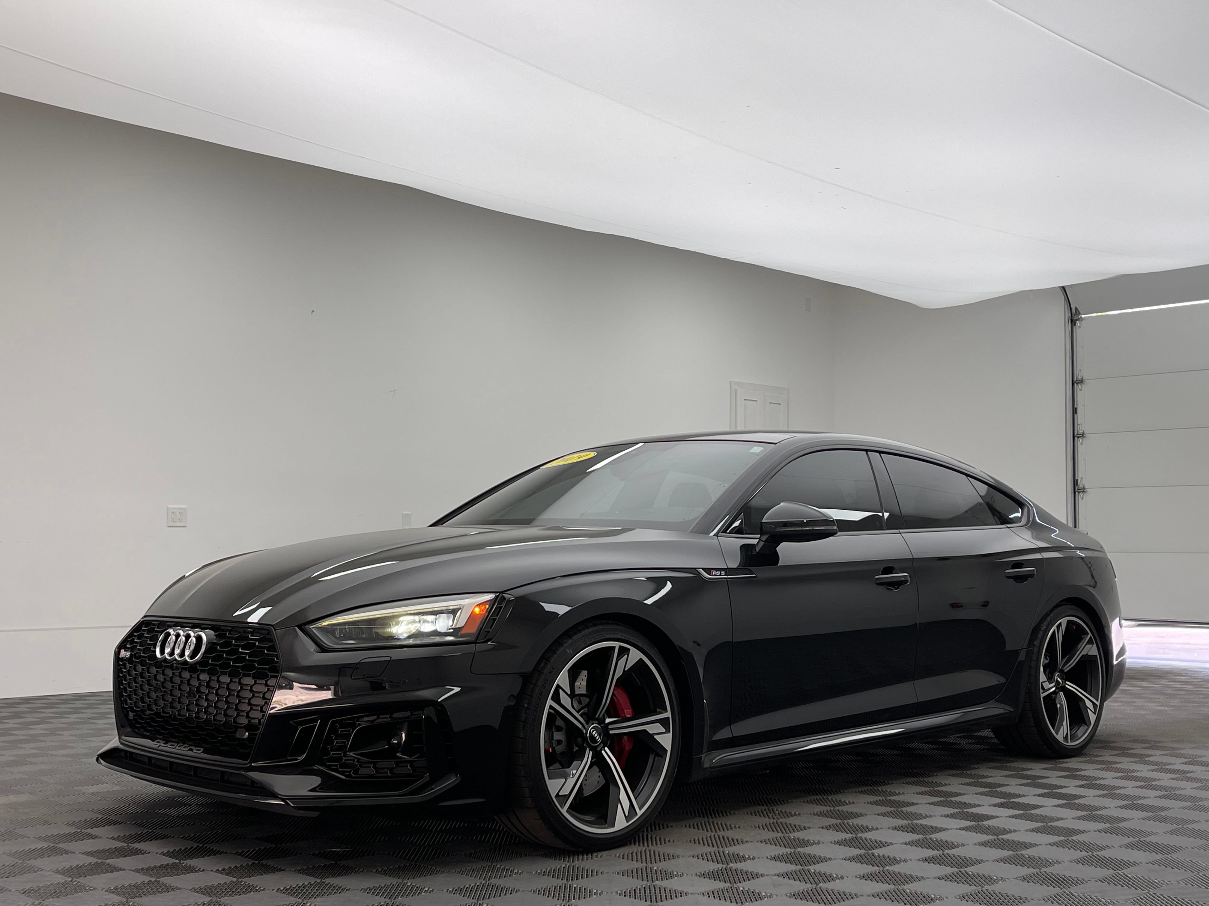Used 2019 Audi RS 5 Sportback w/ RS Driver Assistance Package AWD/4WD image 2