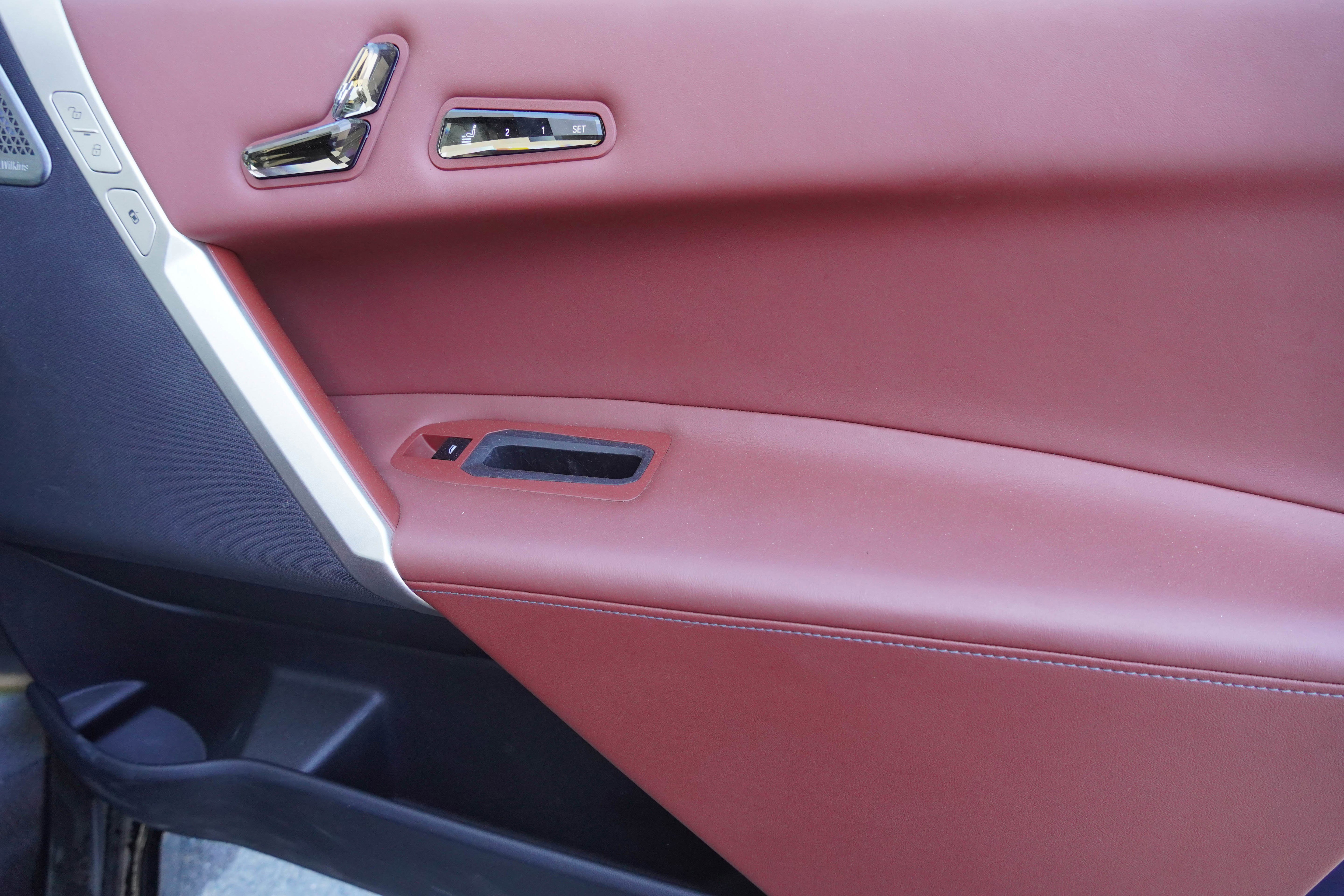 Certified 2023 BMW iX M60 w/ Executive Package AWD/4WD image 31