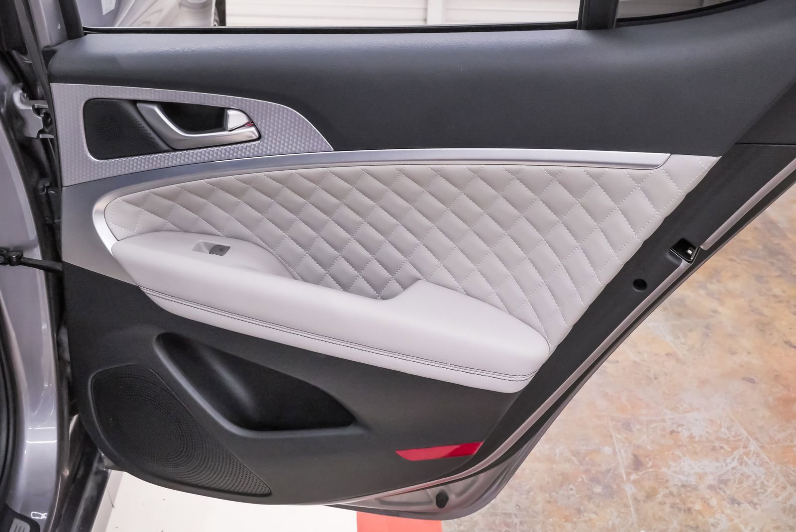 Certified 2022 Genesis G70 3.3T RWD image 29