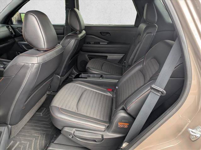 Used 2023 Nissan Pathfinder Rock Creek image 16