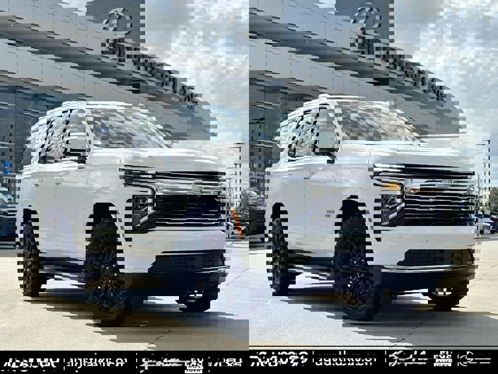 Used 2025 Chevrolet Tahoe LT image 1