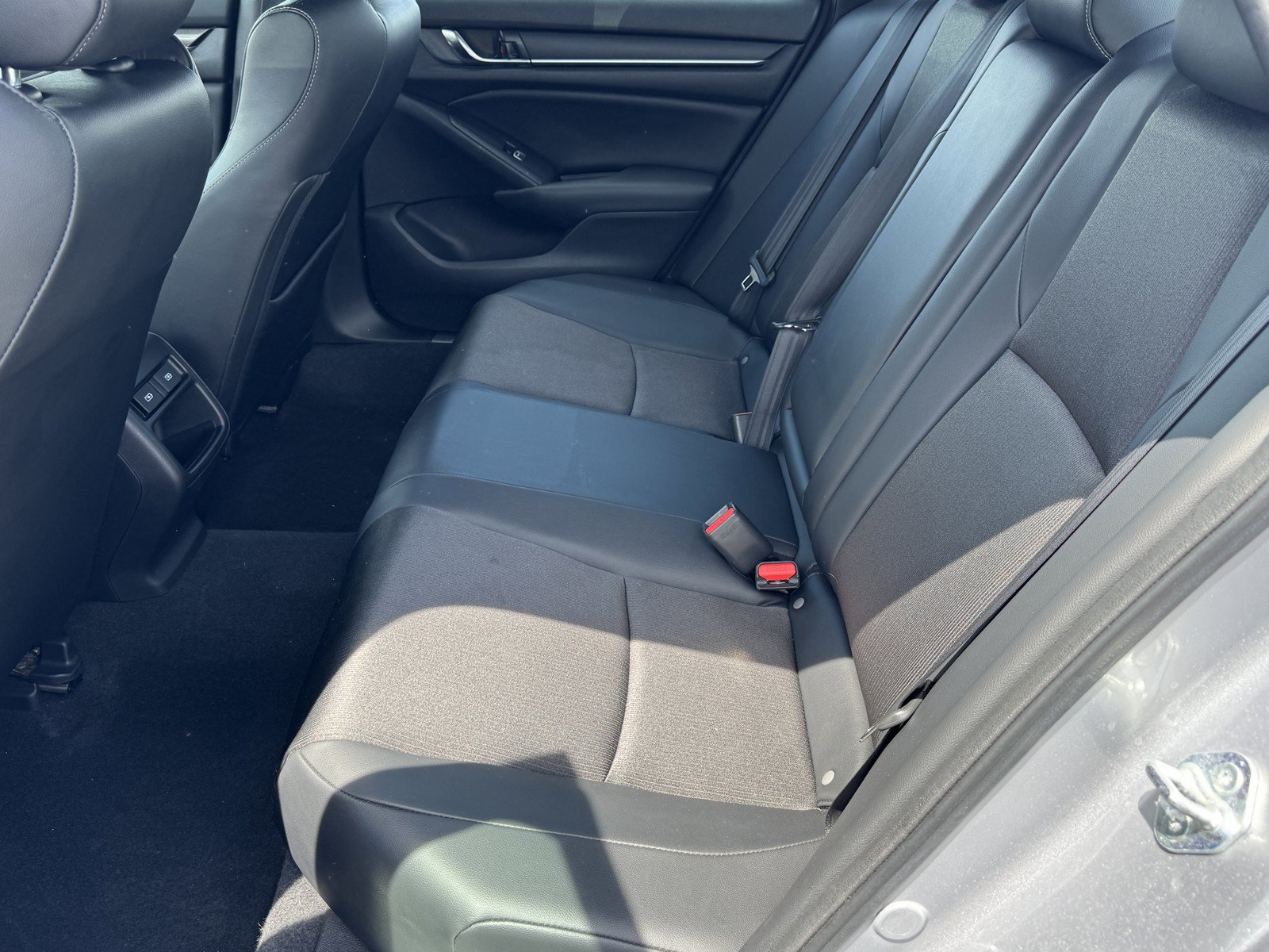 Used 2022 Honda Accord Sport image 12