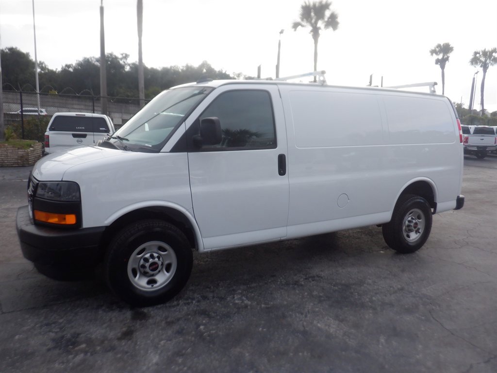 Used 2023 GMC Savana 2500 w/ Driver Convenience Package image 2