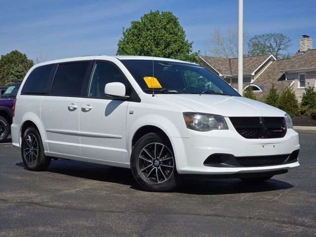 Used 2014 Dodge Grand Caravan SE image 2