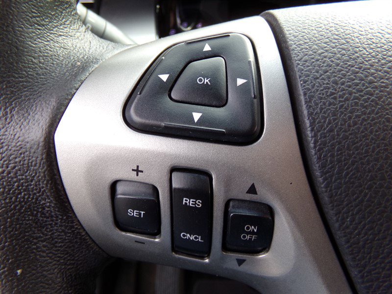 Used 2016 Ford Taurus SEL image 41