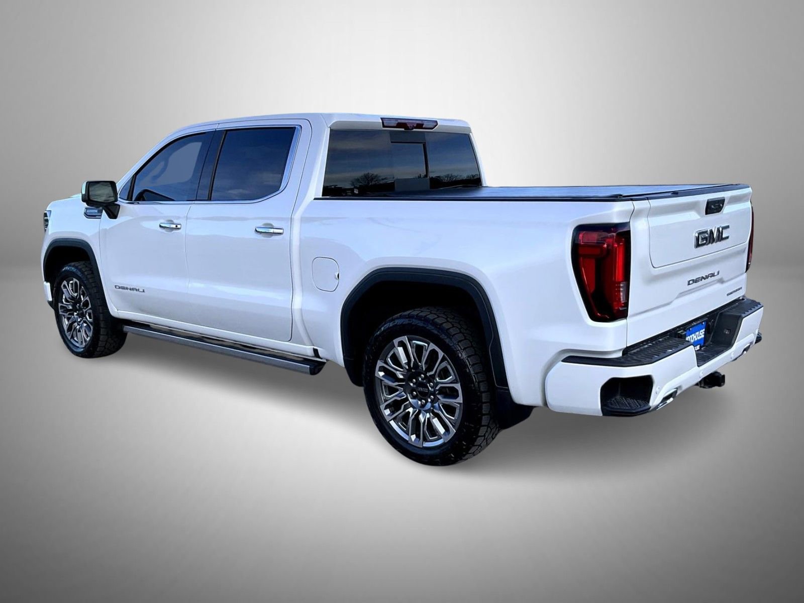 Used 2024 GMC Sierra 1500 Denali Ultimate AWD/4WD image 7