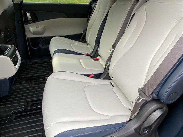 New 2025 Kia Carnival EX image 10