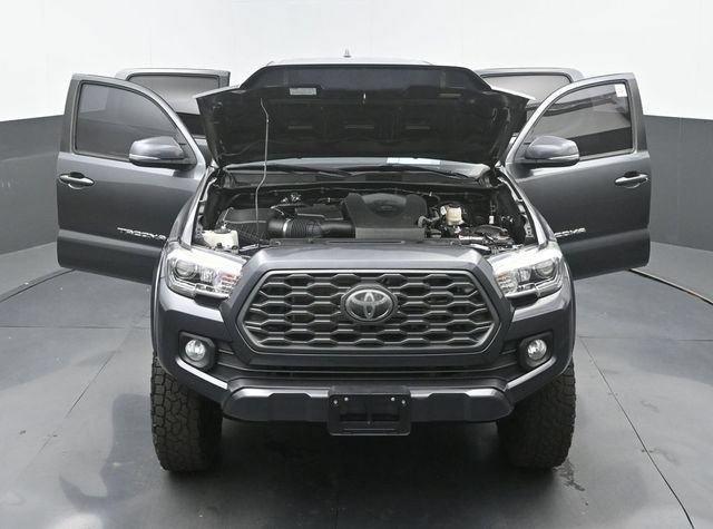 Used 2020 Toyota Tacoma TRD Sport AWD/4WD image 36