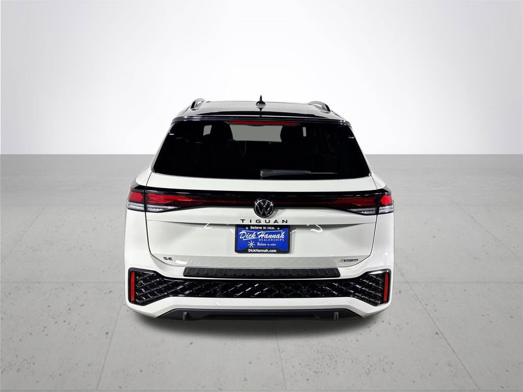 New 2026 Volkswagen Tiguan SE R-Line image 7
