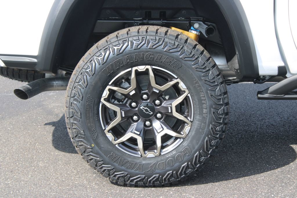 New 2026 Chevrolet Colorado ZR2 image 14