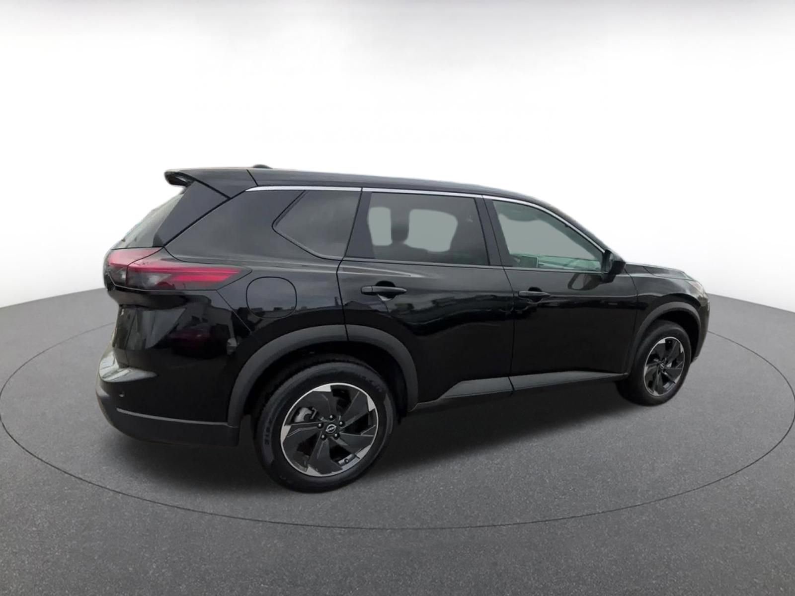 Used 2025 Nissan Rogue SV image 15