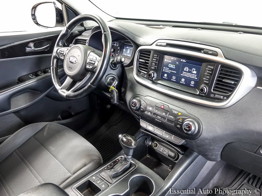 Used 2017 Kia Sorento AWD w/ LX Convenience Package image 23