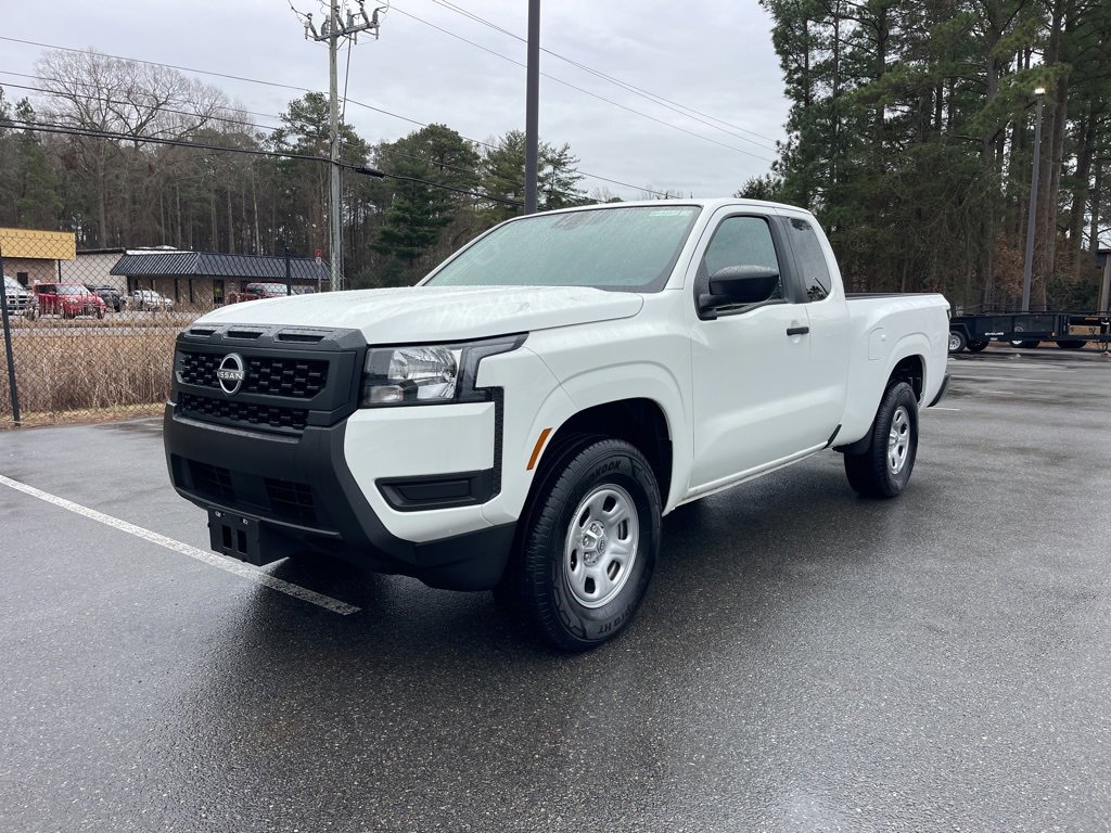 Used 2025 Nissan Frontier S image 2