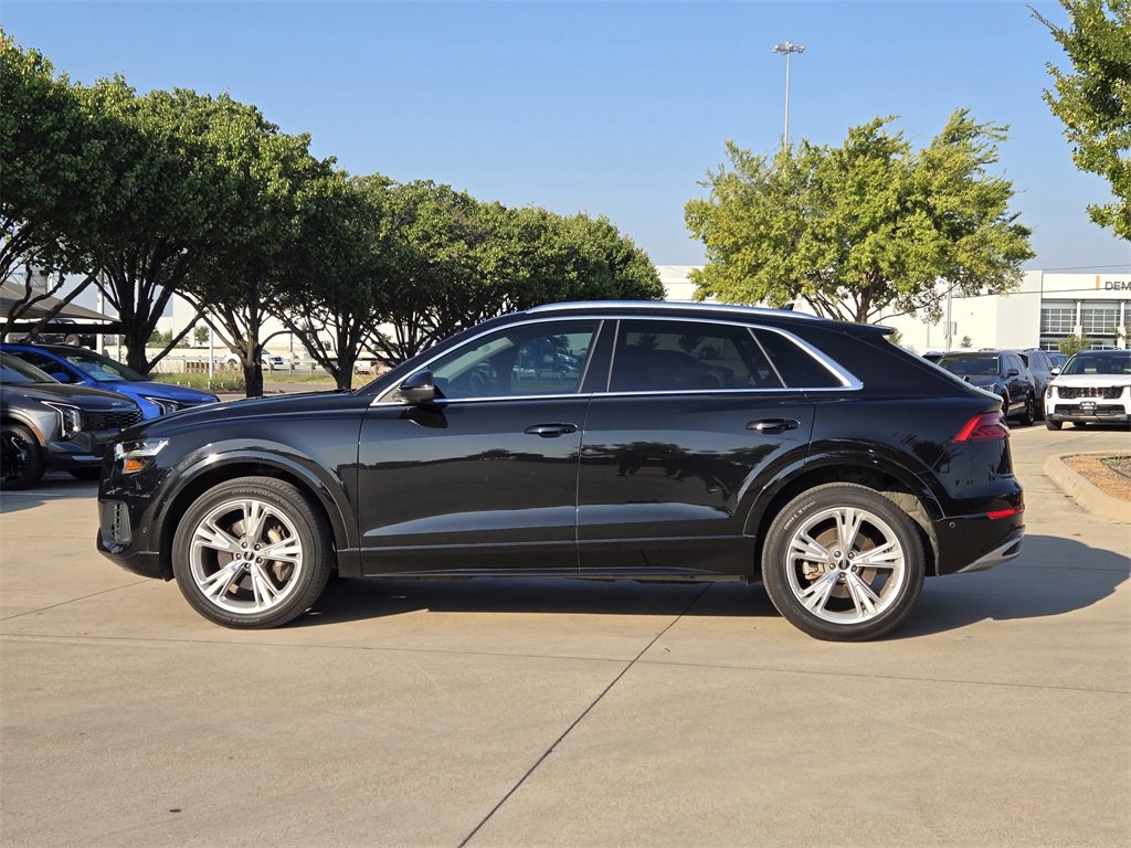 Used 2022 Audi Q8 Premium Plus image 12