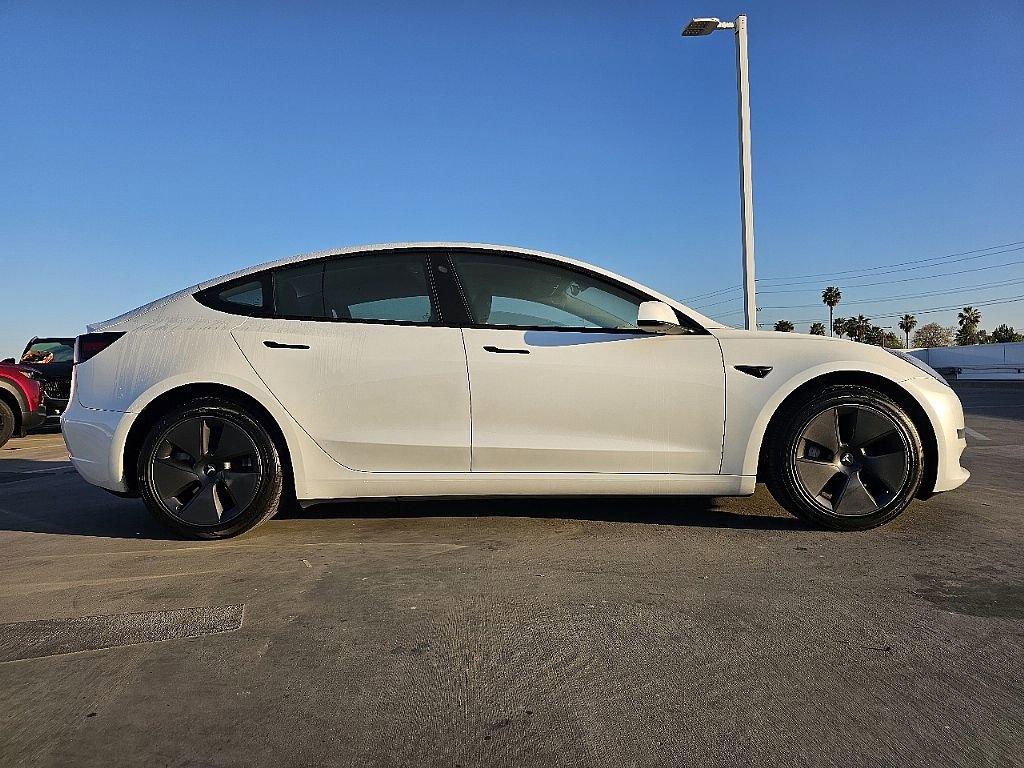 Used 2023 Tesla Model 3 Standard Range image 11