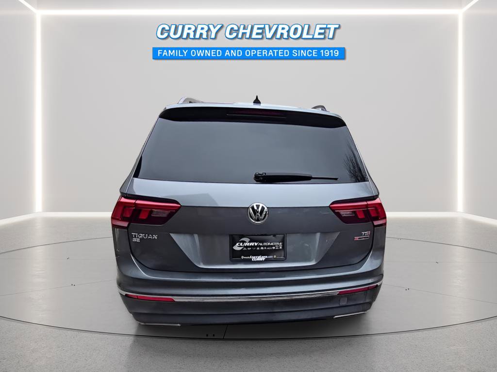 Used 2018 Volkswagen Tiguan SE w/ Panoramic Sunroof Package image 16
