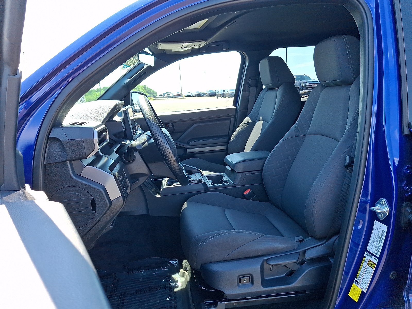Used 2025 Toyota Tacoma SR5 AWD/4WD image 13