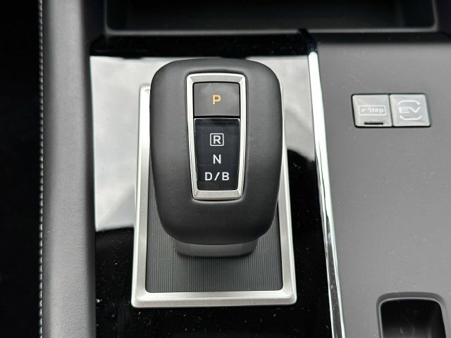New 2026 Nissan Rogue SL AWD/4WD image 32