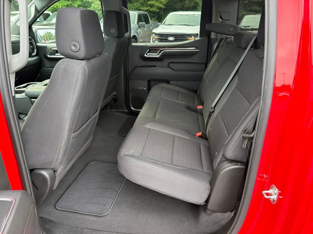 Used 2025 Chevrolet Silverado 1500 LT AWD/4WD image 12