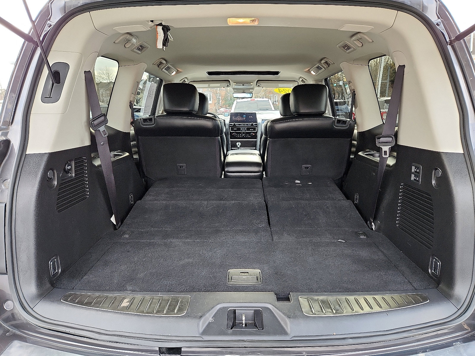 Used 2024 INFINITI QX80 Luxe image 29