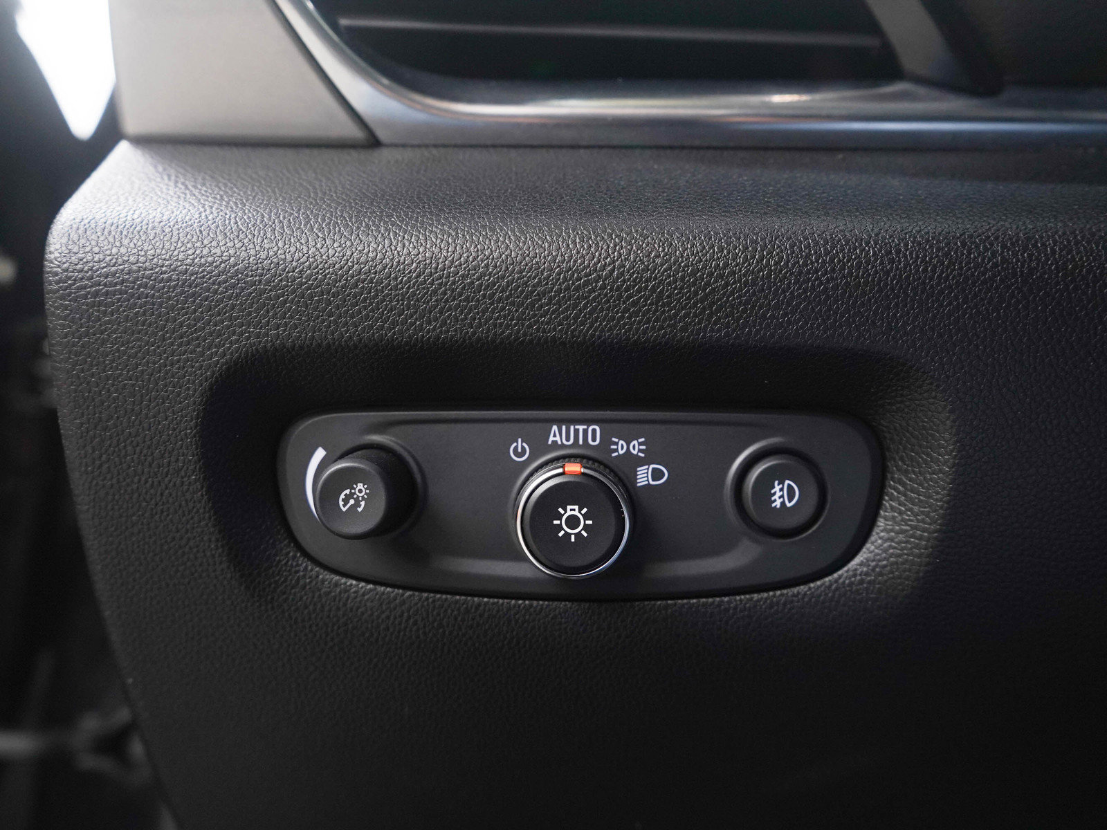 Used 2019 Chevrolet Traverse LT w/ LT Premium Package image 25