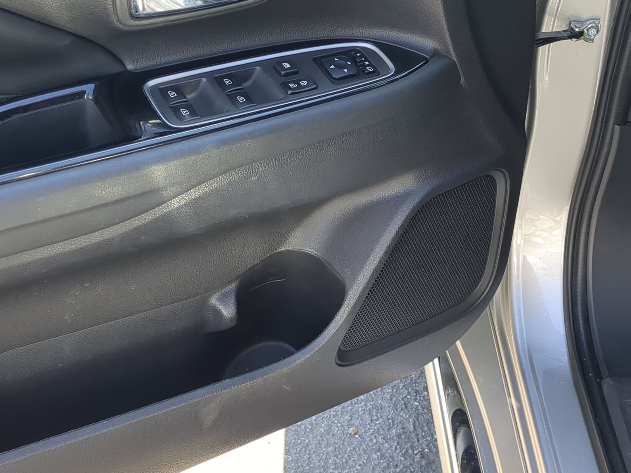 Used 2019 Mitsubishi Outlander SEL AWD/4WD image 15