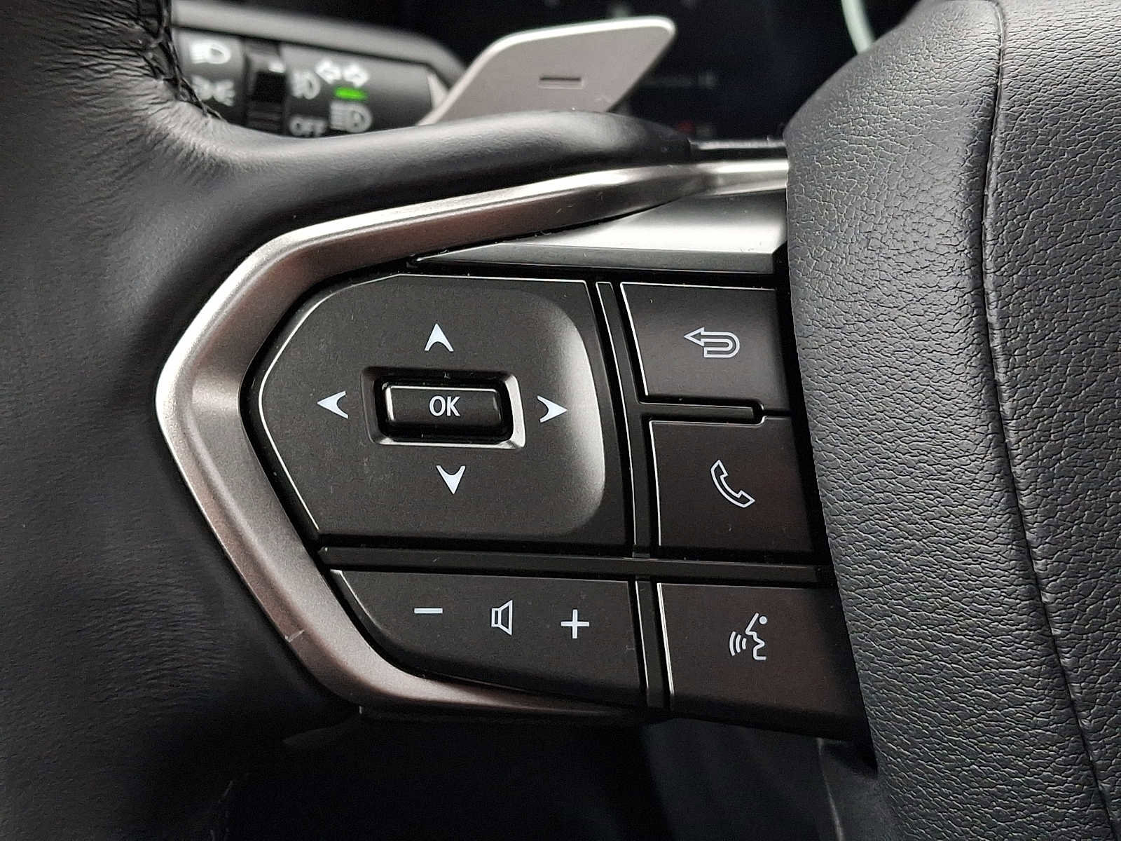 Used 2025 Lexus GX 550 image 18