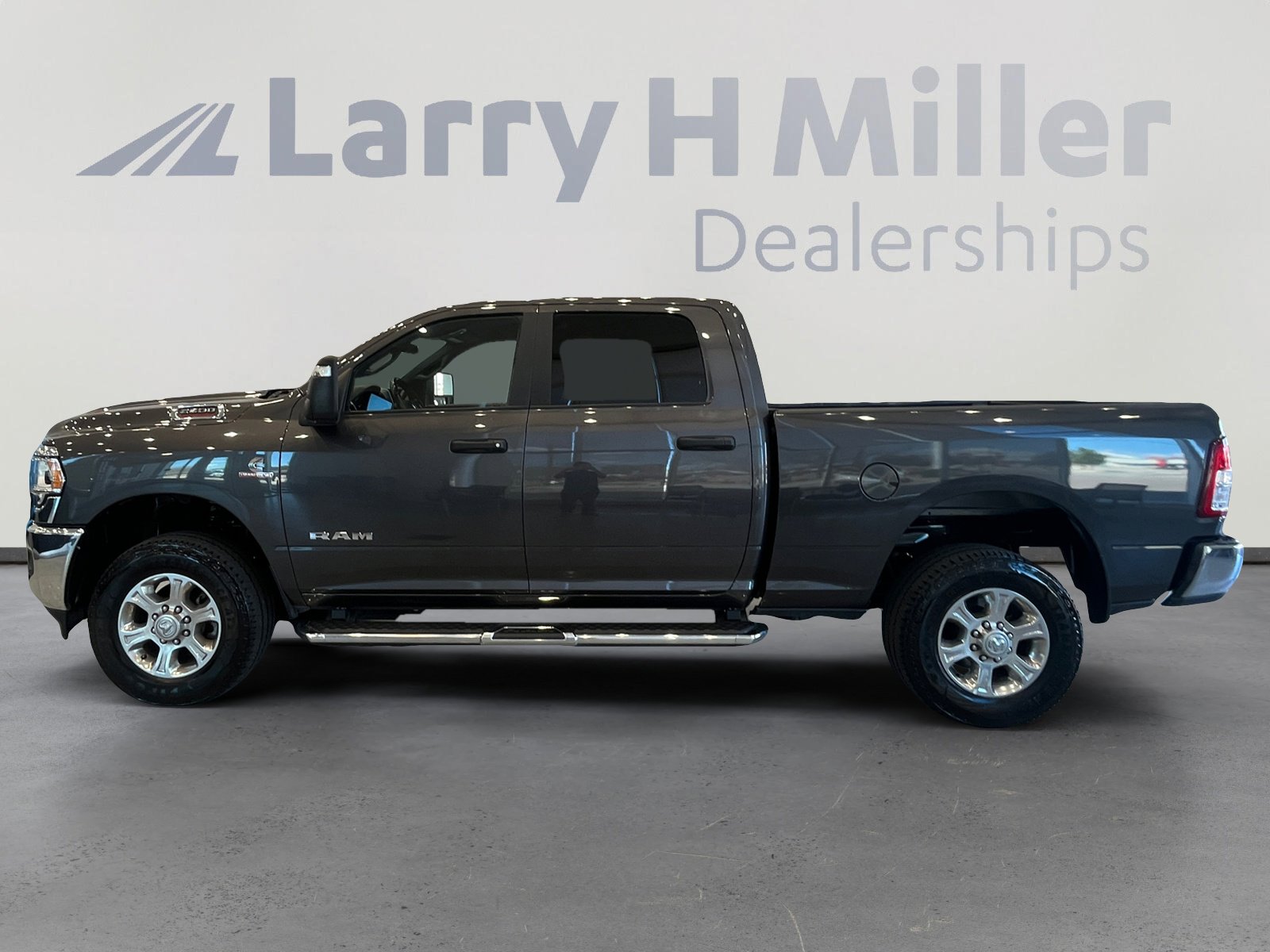 Used 2024 RAM 2500 Big Horn image 2