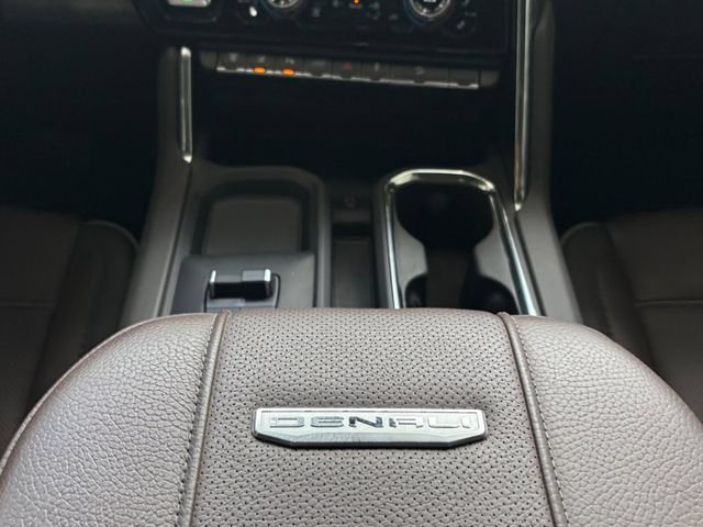 Used 2025 GMC Sierra 2500 Denali w/ Denali Reserve Package AWD/4WD image 6