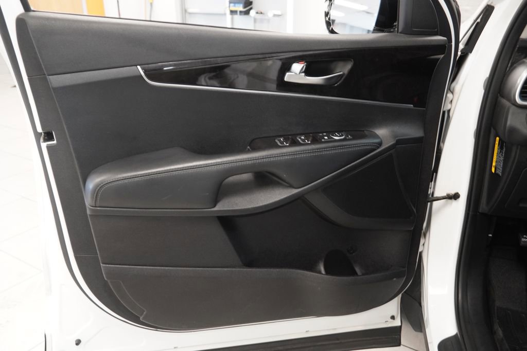 Used 2016 Kia Sorento LX w/ LX Convenience Package image 14