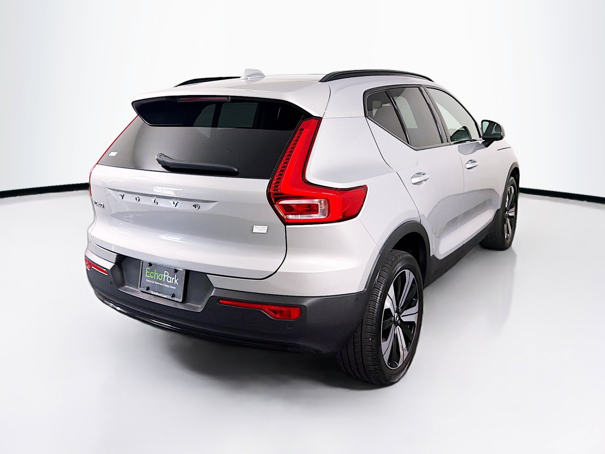 Used 2023 Volvo XC40 Recharge Plus AWD/4WD image 9