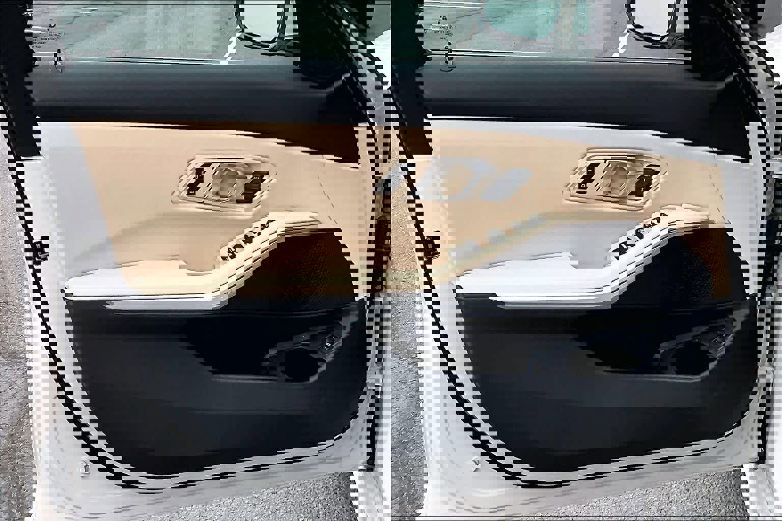 Certified 2024 BMW 330i Sedan w/ Premium Package image 23